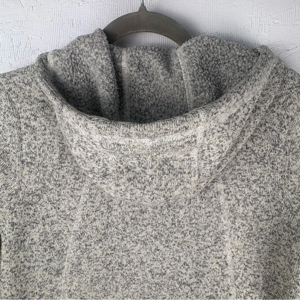 The North Face Women’s Small Light Gray Fleece Hooded Jacket / Zip Up Hoodie - Picture 4 of 10